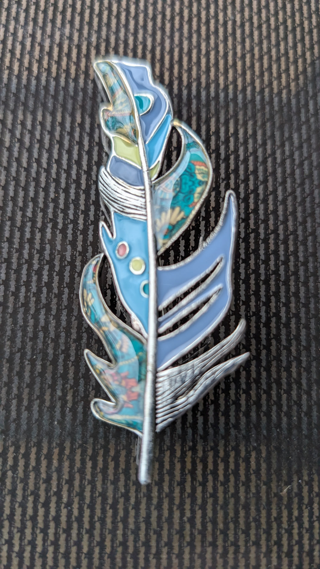 Alloy Broach with beautiful feather design - North of Fifty Indigenous Boutique