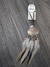 Charger l&#39;image dans la galerie, Shell Dream Catcher with 2.25 inch shell center
