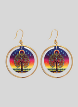 Charger l&#39;image dans la galerie, &quot;Tree of Life&quot; vegan earrings, artwork by Native artist, James Jacko
