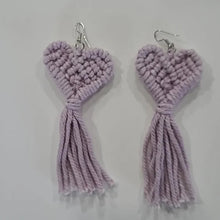 Load image into Gallery viewer, Mauve Macrame earrings
