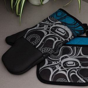 "Octopus (Nu)" Neoprene Oven Mitt by Haida artist Ernest Swanson - arriving late January 2025