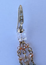 Load image into Gallery viewer, Elegant Green Earrings

